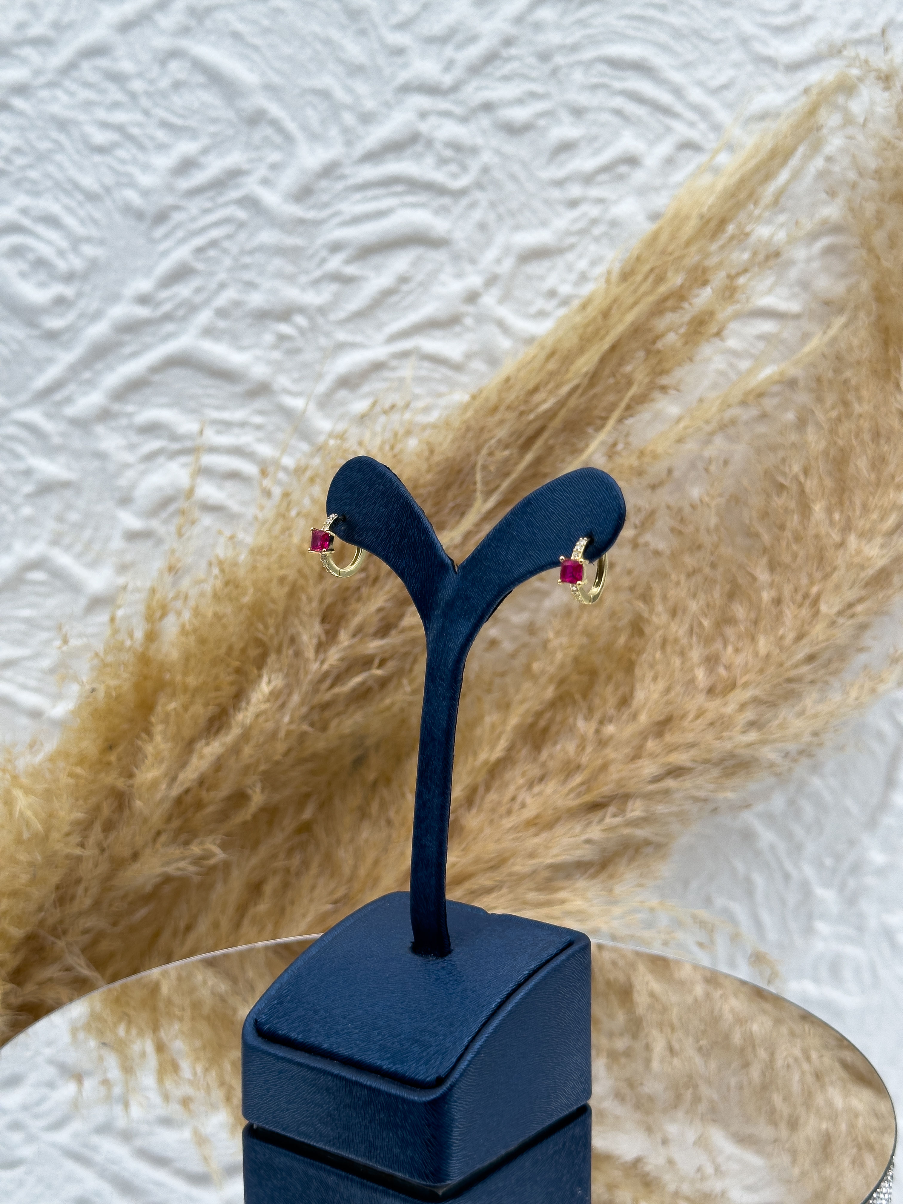 925 Ayar Gümüş Gold Renk Yakut Taşlı Halka Model Kız Çocuk Küpesi